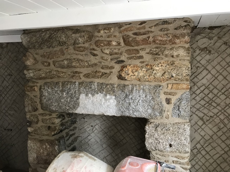 Lime Pointing Chimney Breast 