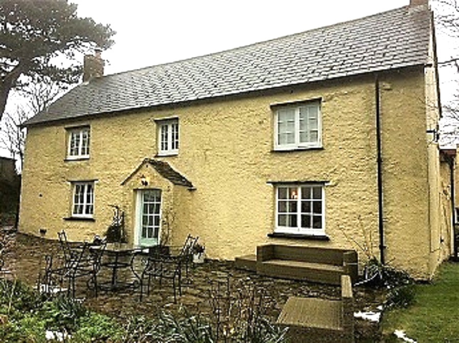 Damp Walls In Cornwall 4